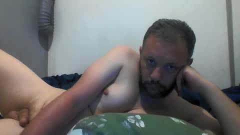 jackggj online show from April 21, 2026, 9:39 pm