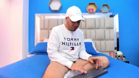 jacob_garcia_ online show from October 15, 2025, 7:14 pm