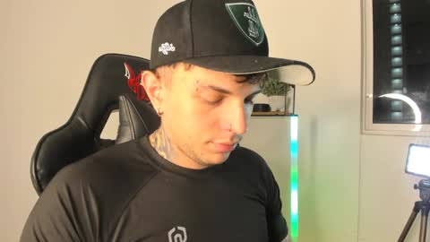 jacobb116 online show from February 5, 2025, 2:40 am