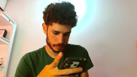 Snapshot of jacobmurphy2103 chatting on September 11, 2025, 3:23 pm JACOB ROBIN online show from September 11, 2025, 3:23 pm