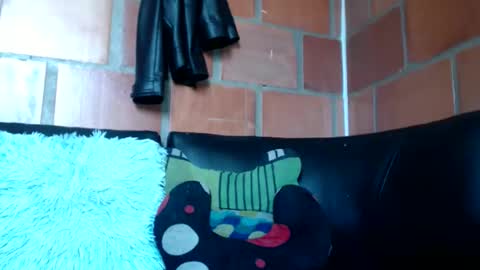 jacobvidal_69 online show from April 21, 2026, 10:23 pm