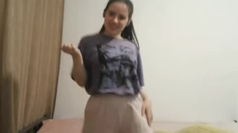 jacquelynsundin online show from September 19, 2025, 5:31 am