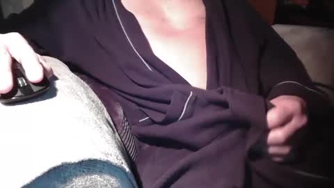 Snapshot of jacybob chatting on February 22, 2025, 11:24 pm jason online show from February 22, 2025, 11:24 pm