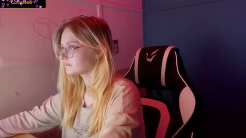 jacywinslat online show from March 8, 2025, 6:16 pm