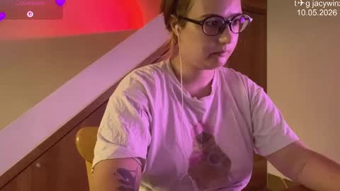 jacywinslat online show from May 10, 2026, 12:54 pm