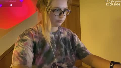 jacywinslat online show from May 12, 2026, 6:05 pm