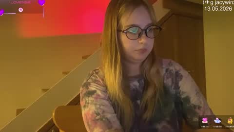 jacywinslat online show from May 13, 2026, 10:56 am