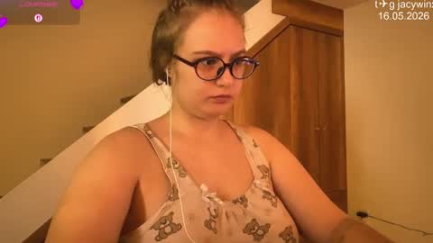 jacywinslat online show from May 16, 2026, 8:22 am