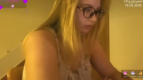 jacywinslat online show from May 16, 2026, 10:36 am
