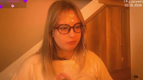 jacywinslat online show from June 2, 2026, 9:22 am