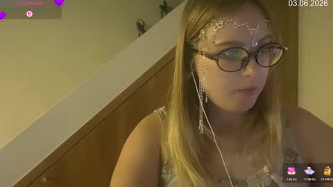 jacywinslat online show from June 3, 2026, 2:33 pm