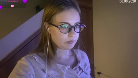 jacywinslat online show from June 6, 2026, 3:39 pm