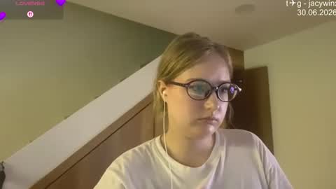 jacywinslat online show from June 30, 2026, 5:03 pm