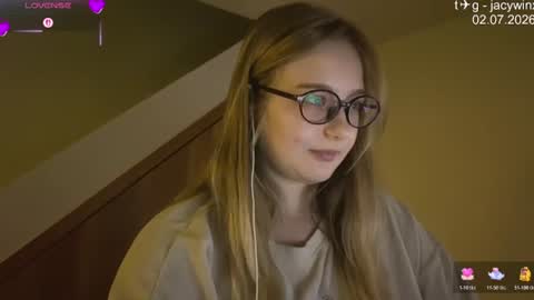 jacywinslat online show from July 2, 2026, 2:45 pm