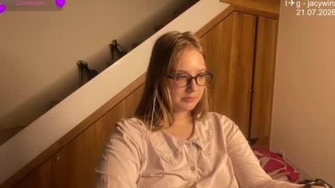 jacywinslat online show from July 21, 2026, 5:15 pm