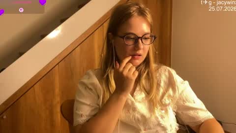 jacywinslat online show from July 26, 2026, 12:08 am