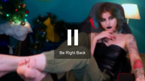 jade_castle online show from January 15, 2025, 8:20 am