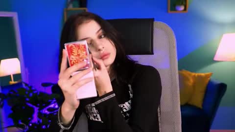 Snapshot of jade_castle chatting on January 17, 2026, 4:33 pm jade_castle online show from January 17, 2026, 4:33 pm