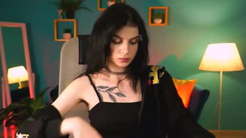 jade_castle online show from April 18, 2026, 5:39 pm