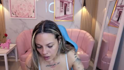 Jade  online show from September 13, 2025, 3:50 am