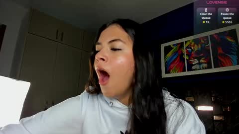 jade_lovv online show from May 29, 2026, 12:14 pm