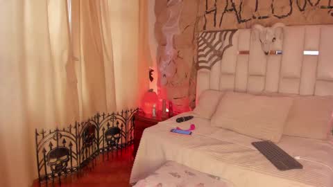 Snapshot of jade_nm chatting on October 14, 2025, 1:01 pm ade online show from October 14, 2025, 1:01 pm