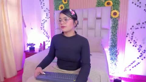 Snapshot of jade_nm chatting on November 11, 2025, 1:00 pm ade online show from November 11, 2025, 1:00 pm