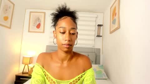 Jade smile online show from December 14, 2024, 3:58 pm