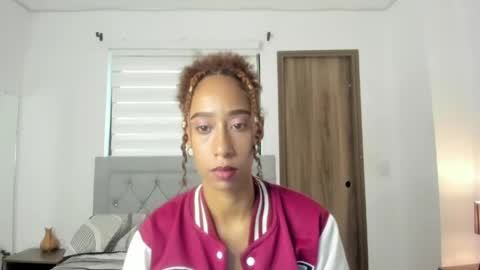 Jade smile online show from April 15, 2026, 12:34 pm