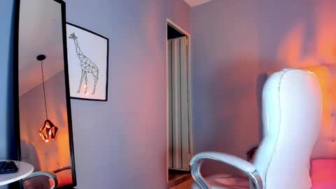 karlla scarlet online show from December 13, 2024, 4:22 am