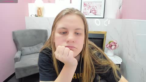 Jade online show from January 26, 2025, 12:37 am