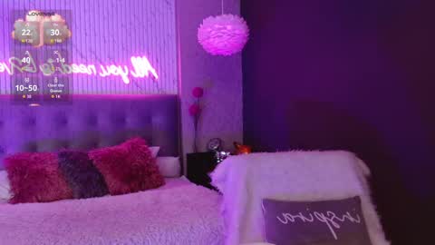 JADE online show from November 23, 2025, 8:41 pm