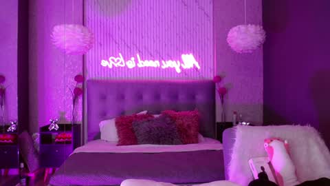 JADE online show from April 5, 2026, 9:01 pm