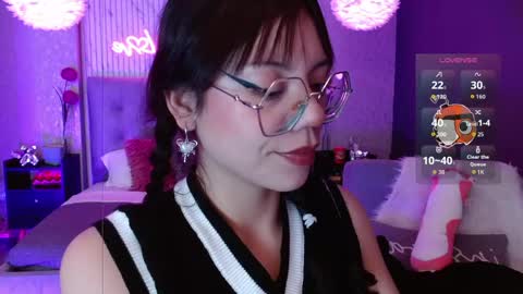 JADE online show from April 20, 2026, 8:43 pm