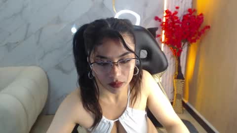 Snapshot of jade_tf chatting on May 17, 2026, 1:29 pm Jade online show from May 17, 2026, 1:29 pm
