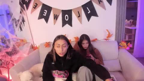 Snapshot of jade_ws chatting on October 11, 2025, 2:44 am Jade online show from October 11, 2025, 2:44 am