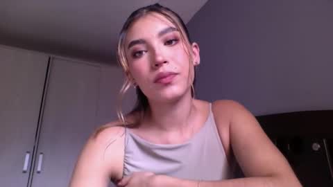 Snapshot of jade_ws chatting on May 30, 2026, 9:23 pm Jade online show from May 30, 2026, 9:23 pm