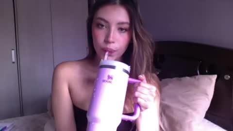 Jade online show from July 25, 2026, 8:50 pm