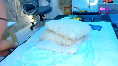 Snapshot of jadee__ chatting on February 6, 2025, 7:45 am jadee__ online show from February 6, 2025, 7:45 am