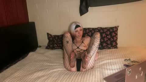 Snapshot of jadeeamberr chatting on February 14, 2026, 6:32 am Jade online show from February 14, 2026, 6:32 am