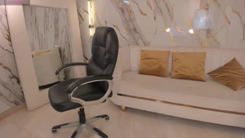 JADE EVANS online show from September 23, 2025, 11:13 am