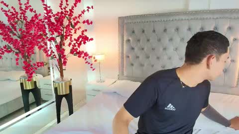 Snapshot of jaden_and_sofia chatting on January 18, 2026, 3:43 am Jaden and Sofia online show from January 18, 2026, 3:43 am