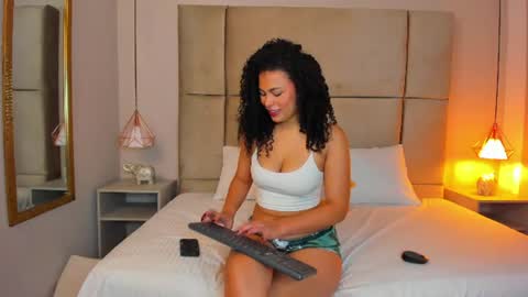 Jade online show from July 4, 2026, 8:04 pm