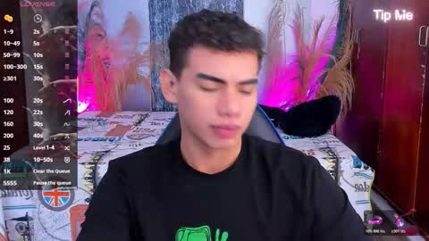 javi15  online show from December 17, 2025, 5:46 am