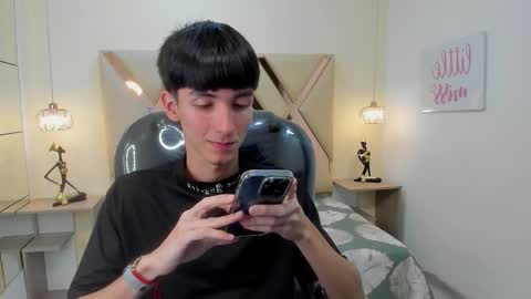 JAKE online show from December 17, 2025, 8:04 pm