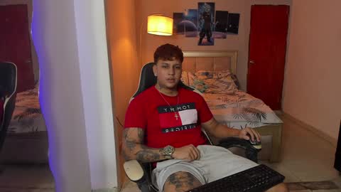 Snapshot of jake_pons chatting on December 18, 2024, 1:12 pm Jake Pons online show from December 18, 2024, 1:12 pm