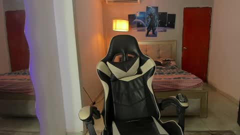 Snapshot of jake_pons chatting on March 11, 2025, 1:16 am Jake Pons online show from March 11, 2025, 1:16 am