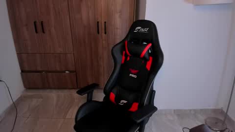 Snapshot of jake_pons chatting on November 17, 2025, 2:06 am Jake Pons online show from November 17, 2025, 2:06 am