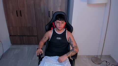 Snapshot of jake_pons chatting on November 21, 2025, 7:23 pm Jake Pons online show from November 21, 2025, 7:23 pm