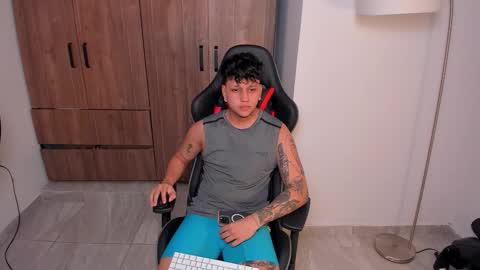 Snapshot of jake_pons chatting on November 28, 2025, 11:02 am Jake Pons online show from November 28, 2025, 11:02 am